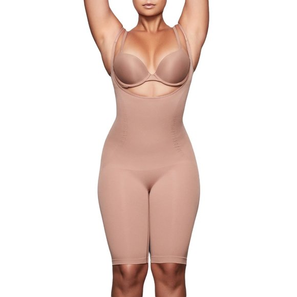 SKIMS Intimates & Sleepwear Nwot Skims Open Bust Bodysuit With Open